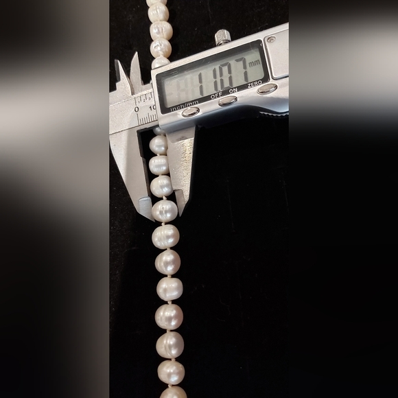 19" Semi-Baroque Circled Pearls 11mm - Picture 5 of 5